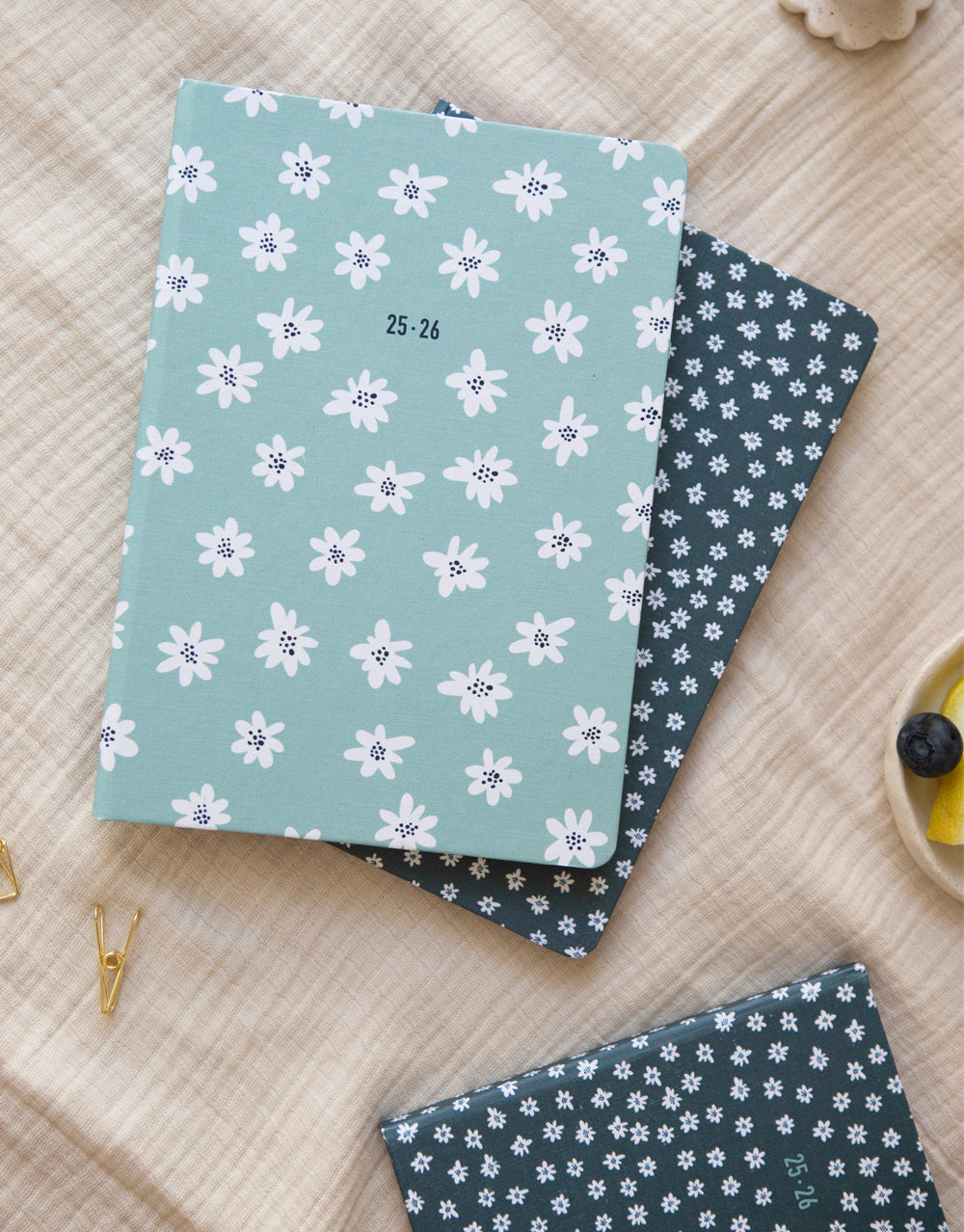 Letts Daisies Planner 2025-2026 #color_mint