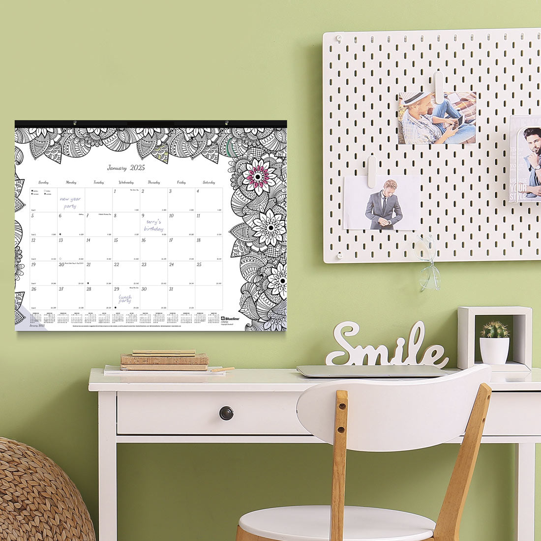 DoodlePlan™ Coloring Desk Pad 2025 (C2917311-25)